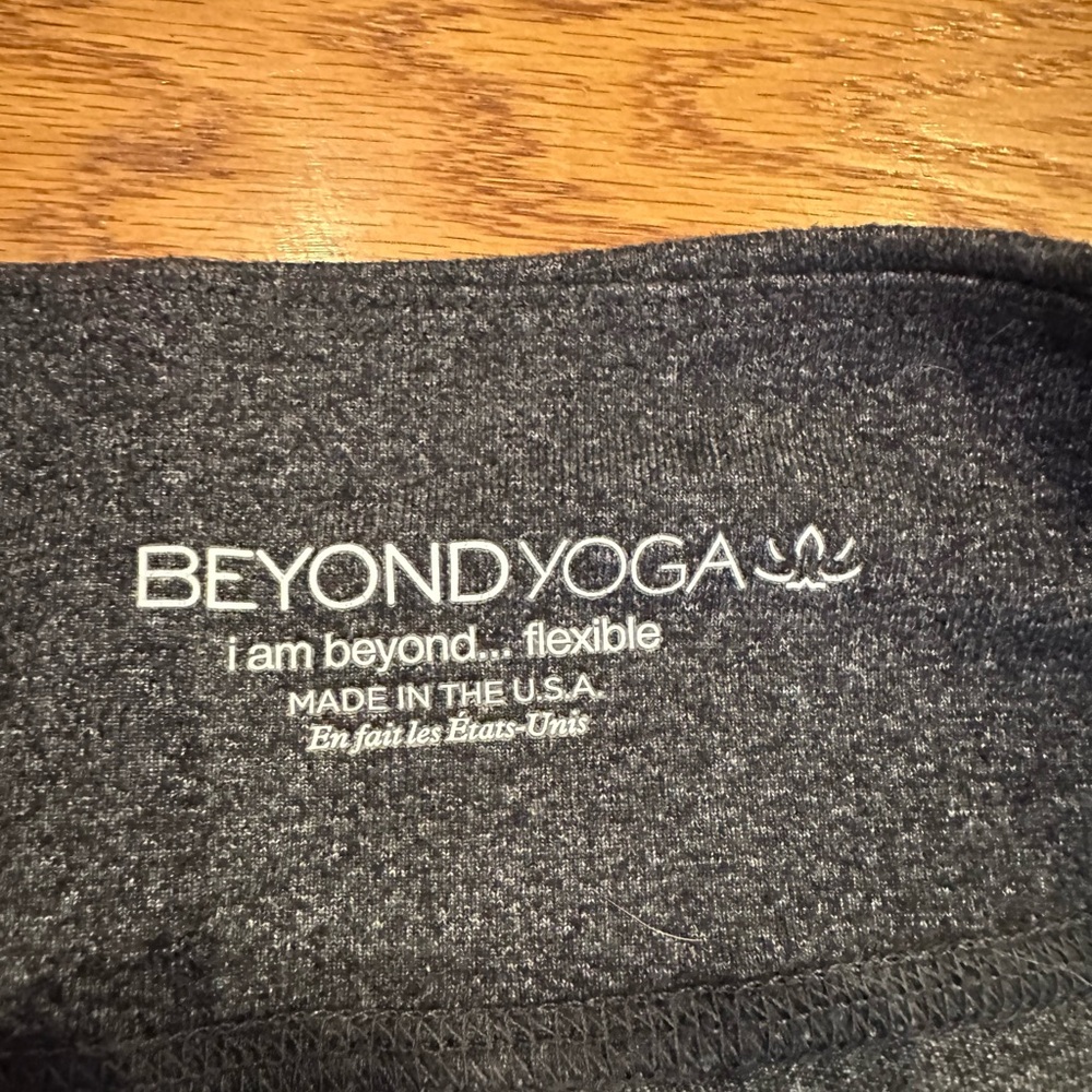 Beyond Yoga Gathered Ankle Leggings - Picture 4 of 5